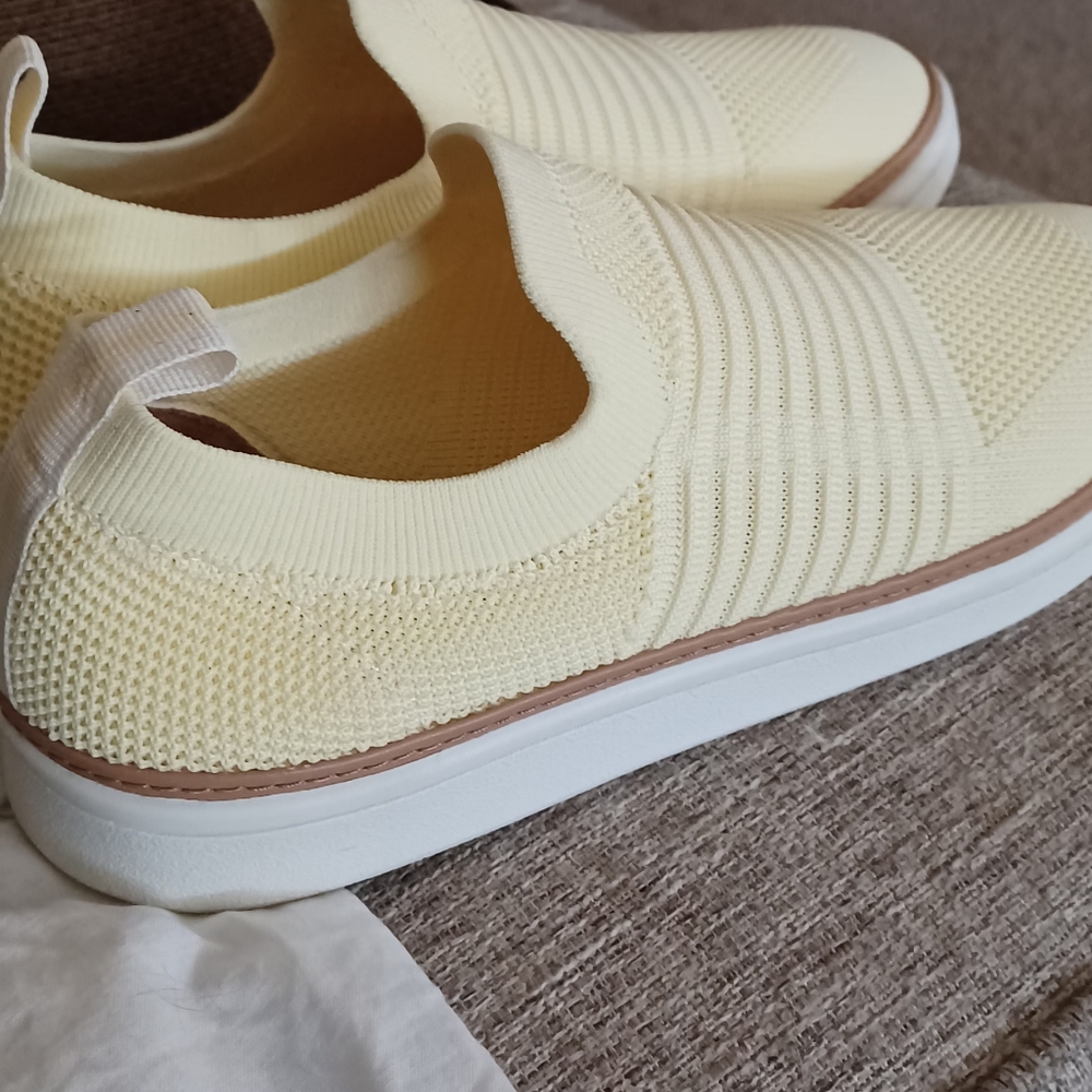 Lifestride Womens Navigate Slip-On Sneakers